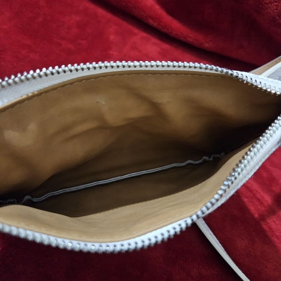 Michael Kors-Belt Bag-White & Gray Signature - Picture 8 of 11